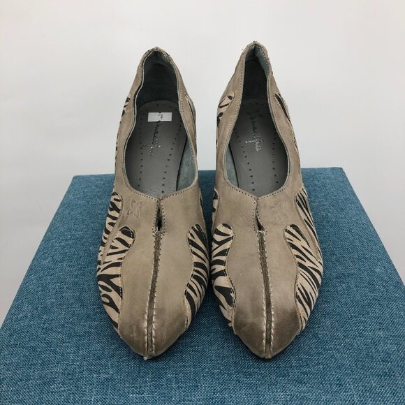 Maciejka Beige Zebra Print Block Heel Round Toe Shoes size 6 (EU 36) - Picture 2 of 16